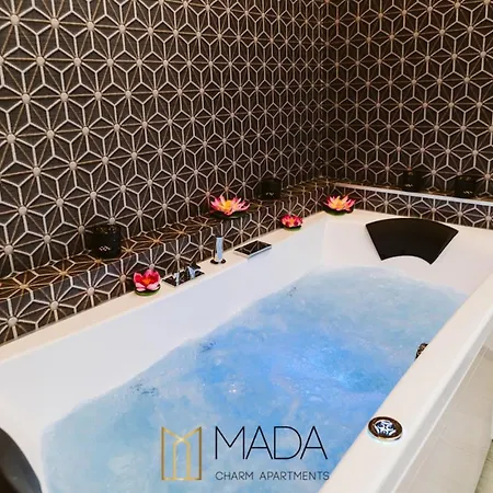 Mada Charm Jacuzzi