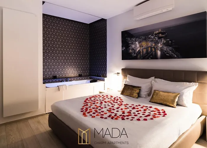 Mada Charm Jacuzzi 4* Vernazza