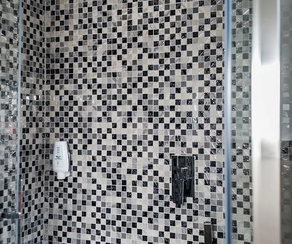 Mada Charm Jacuzzi Gasthuis 4*