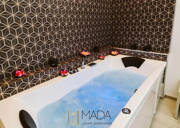 Mada Charm Jacuzzi